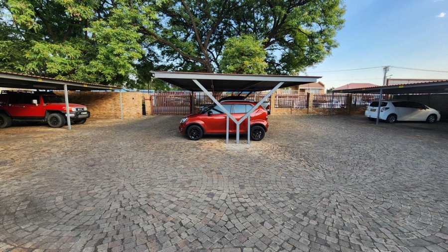 1 Bedroom Property for Sale in Rustenburg North West